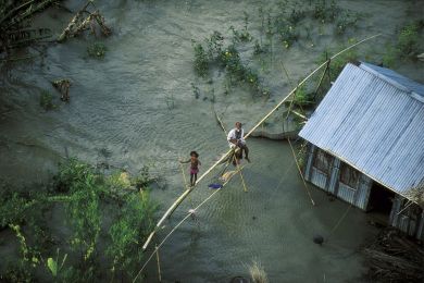 Maison inondée, Bangladesh